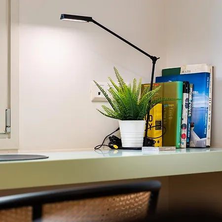 Stellie Elegant Mid-century Modern 2bd-2bath Apartment