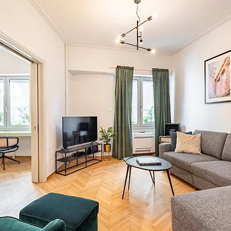 Stellie Elegant Mid-century Modern 2bd-2bath Apartment