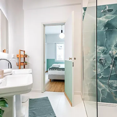 Stellie Elegant Mid-century Modern 2bd-2bath
